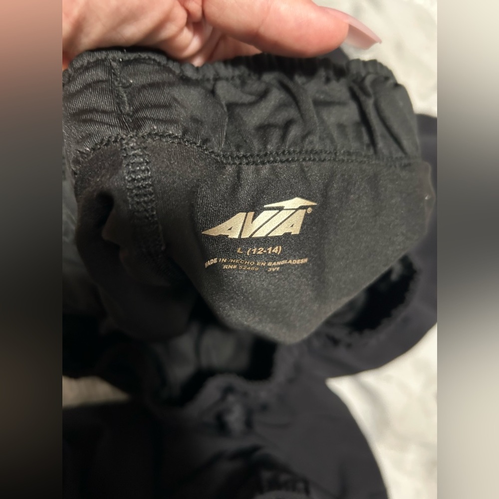 🔥Like new Avia Black sport shorts with spandex liner &pockets-size L 12-14 - Picture 15 of 16